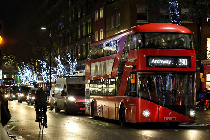 Bus Londra rosso due piani